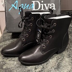 Classic Black lace up Leather Ankle Booties
Aqu Diva “Darie”